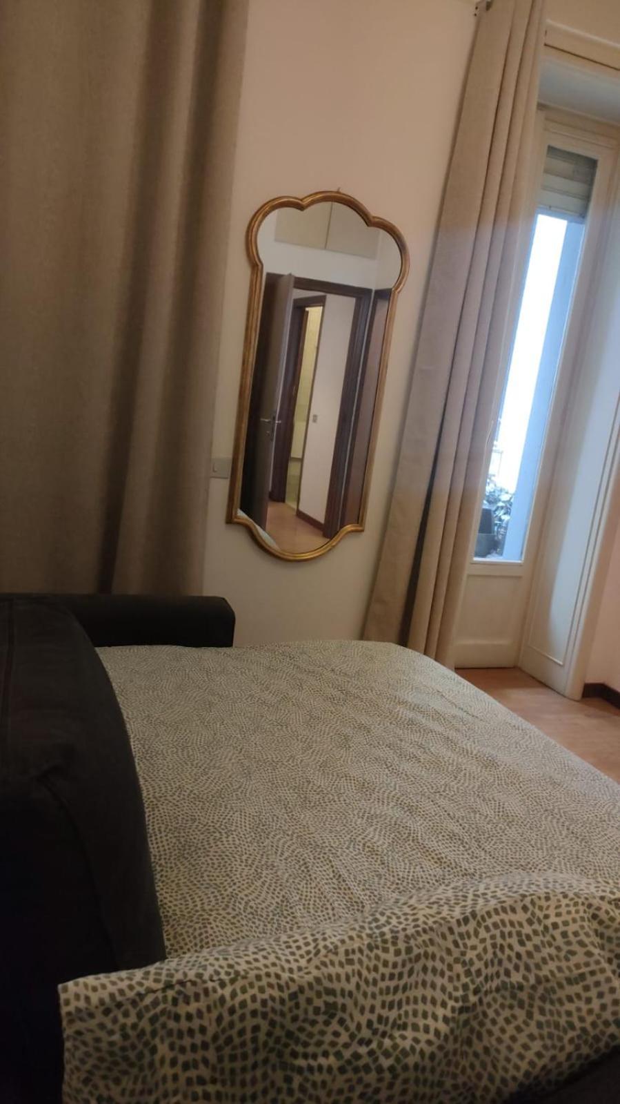 Very Big Apartment At 3 Minutes On Foot From Duomo Cathedral Milán Exterior foto