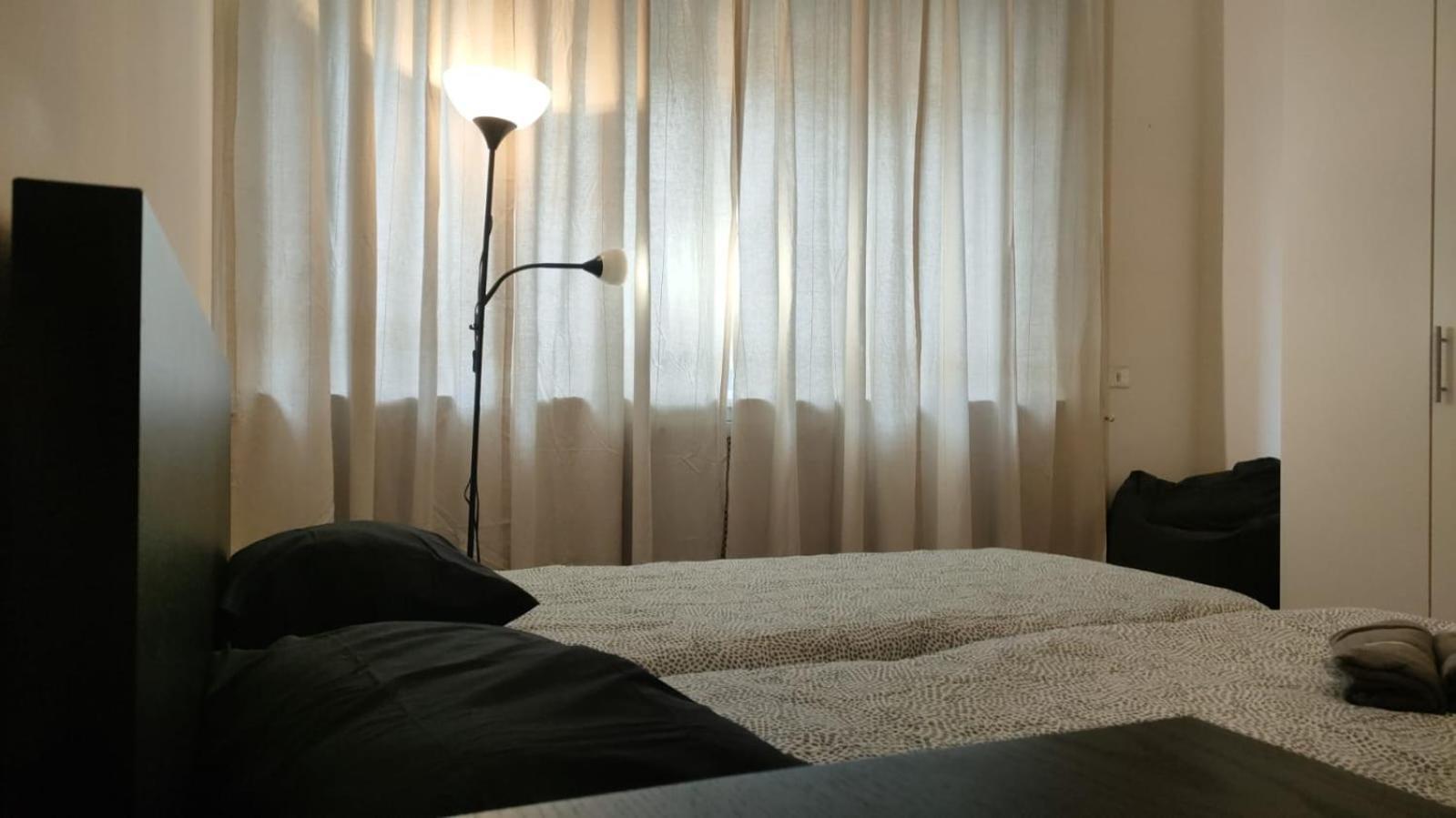 Very Big Apartment At 3 Minutes On Foot From Duomo Cathedral Milán Exterior foto